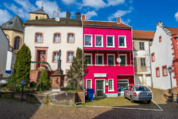 Unscheinbar großzügiges Wohnhaus mit 2 Parkplätzen mitten in Dudeldorfer Altstadt, 54647 Dudeldorf, Einfamilienhaus